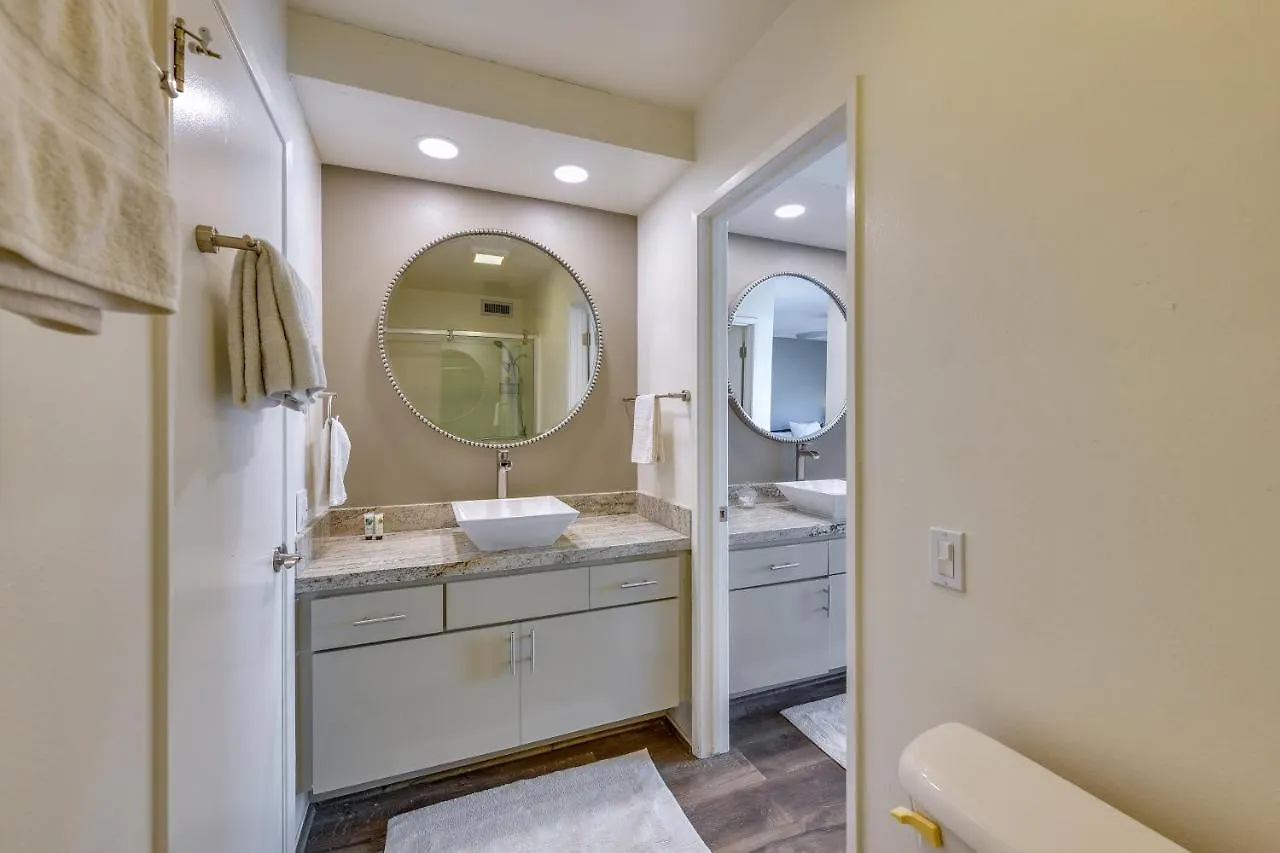 Pet-Friendly Palm Springs Condo With Pool Access 0*,  Stati Uniti