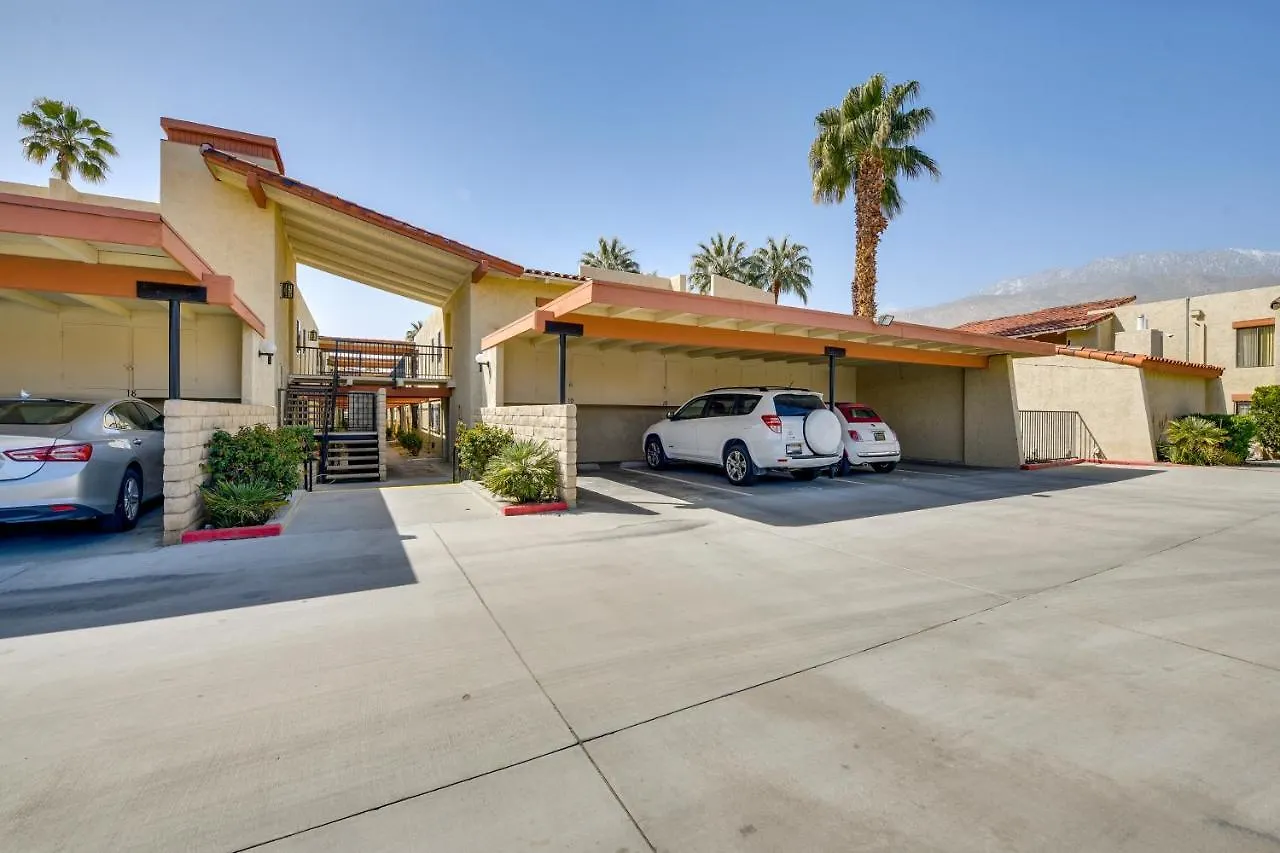 Appartamento Pet-Friendly Palm Springs Condo With Pool Access Stati Uniti